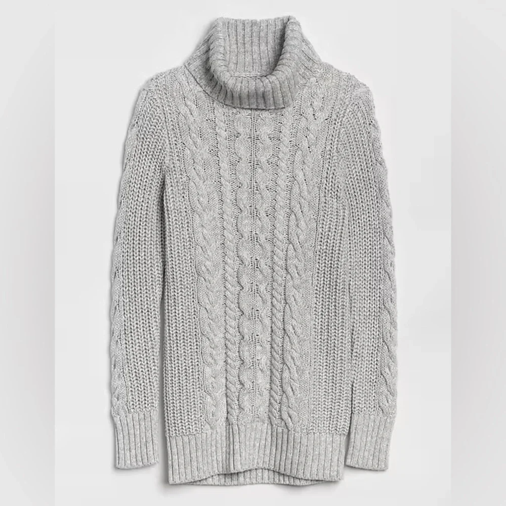 GAP Light Gray Cable Knit Turtleneck Sweater Size Medium - Picture 3 of 16